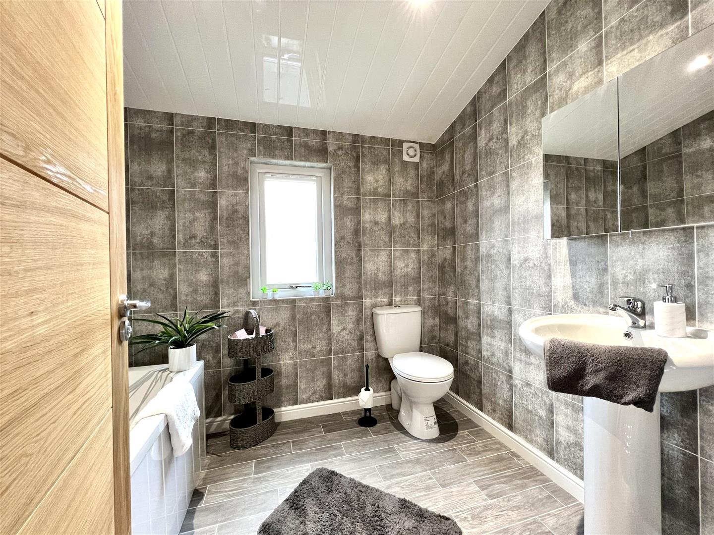 Cot Castle Park, Strathaven Road, Stonehouse Residence Estate Agents